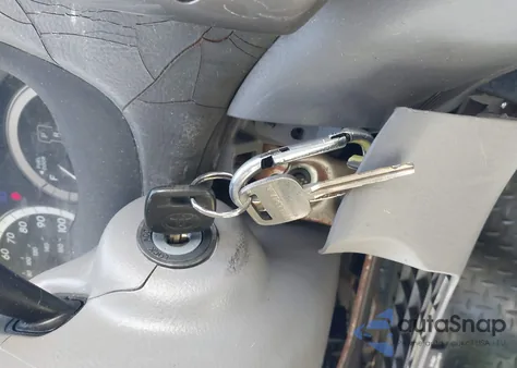 2006 Toyota Sienna Ce z USA, uszkodzony, nr VIN 5TDZA23C96S418553